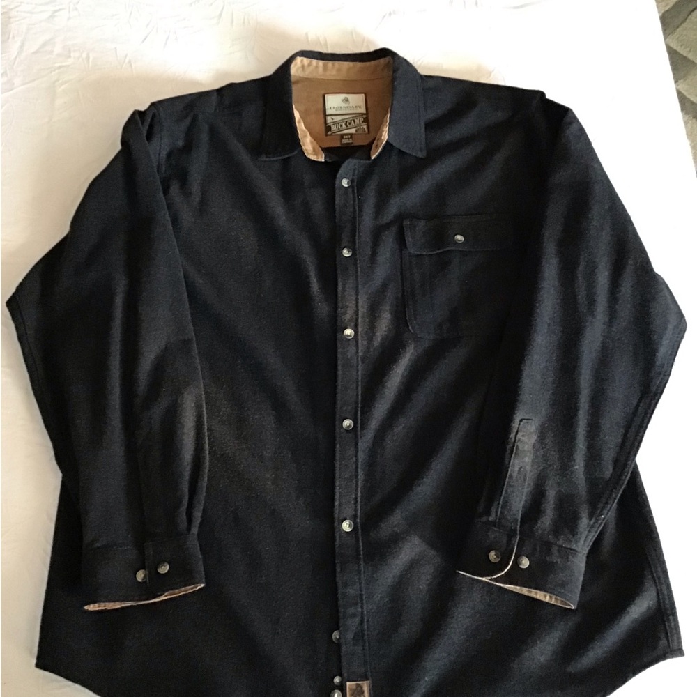 Legendary Whitetails Black and Tan Shirt Jacket Item #227